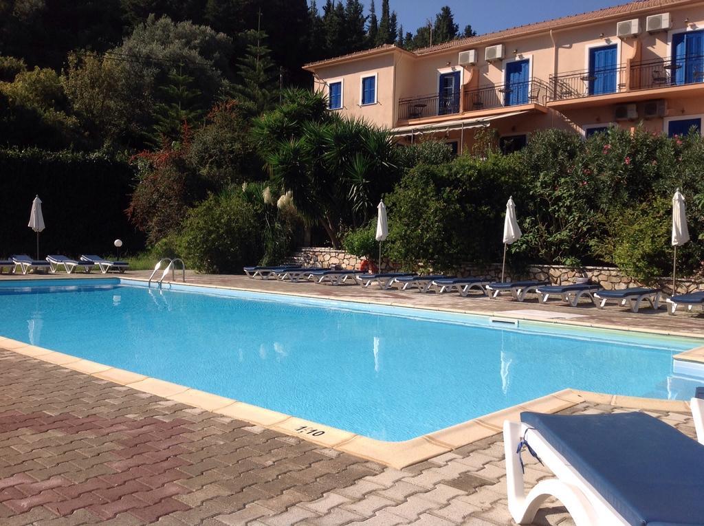 Hotel Nostos Frikes Exteriér fotografie