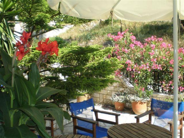 Hotel Nostos Frikes Exteriér fotografie