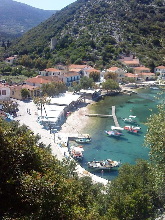 Hotel Nostos Frikes Exteriér fotografie