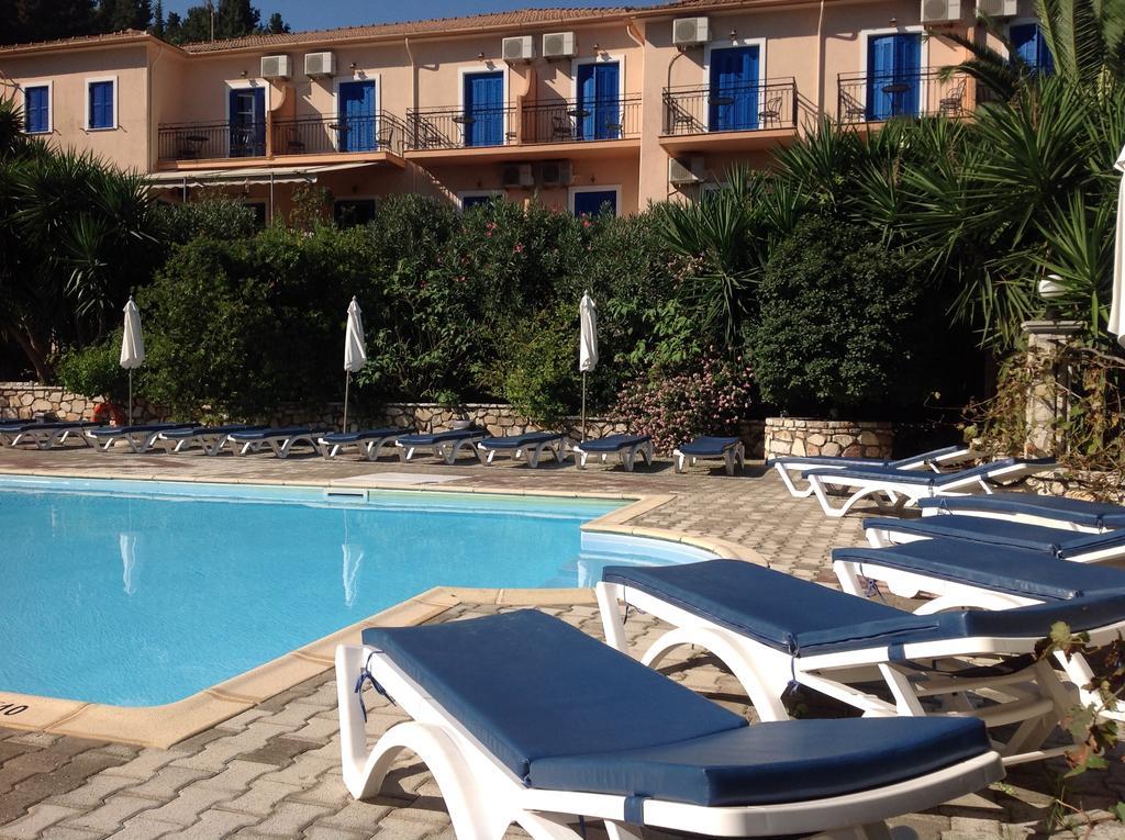 Hotel Nostos Frikes Exteriér fotografie