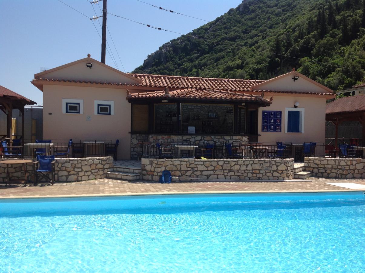 Hotel Nostos Frikes Exteriér fotografie